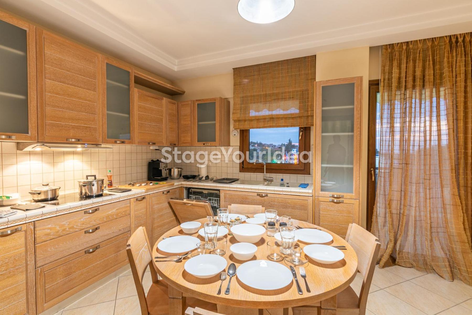 Luxury Appartment, Only 7 Minutes From Thessaloniki Airport And 15 Minutes From City Center ,For 8-23 People Also For Gatherings And Parties Neon Rysion Exteriér fotografie
